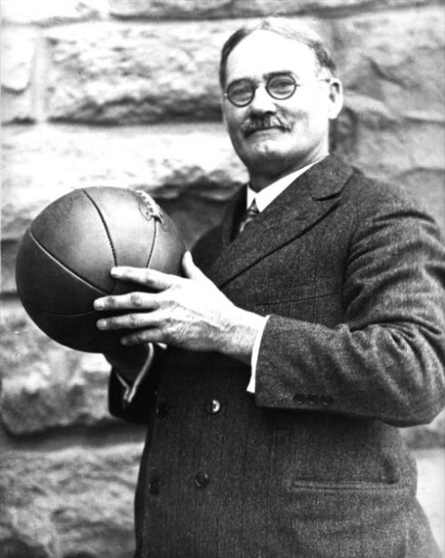 siapa penemu permainan bola basket ini biografi james naismith
